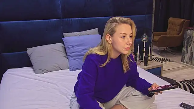 Snapshot of LovelyMiley chatting on February 20, 2026, 12:51 pm LovelyMiley online show from February 20, 2026, 12:51 pm