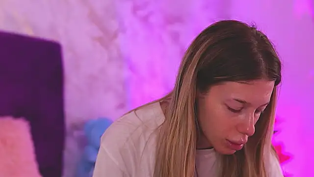 EllinaNuria online show from February 23, 2026, 4:03 am