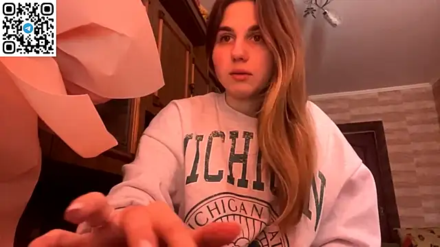 LovelySilk 63 online show from February 18, 2026, 9:28 am