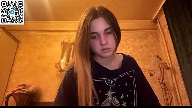 LovelySilk 63 online show from May 25, 2026, 6:39 pm