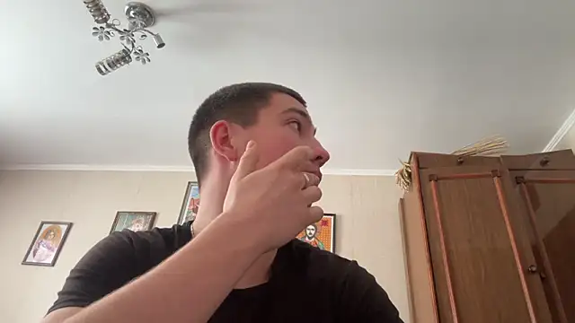 Snapshot of MoonlightVera chatting on February 18, 2026, 9:06 am MoonlightVera online show from February 18, 2026, 9:06 am