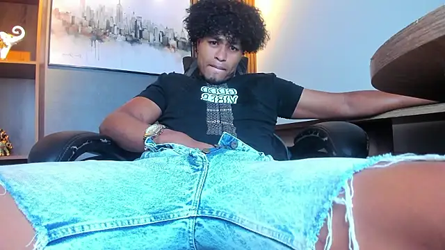 Snapshot of Kai_Moreno chatting on February 17, 2026, 7:22 pm Kai Moreno online show from February 17, 2026, 7:22 pm