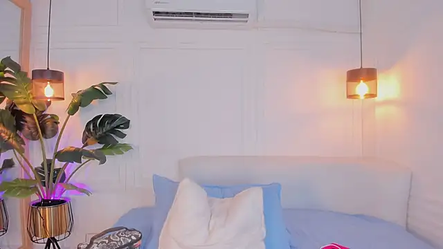 Nicole Whittee online show from March 30, 2026, 8:32 pm