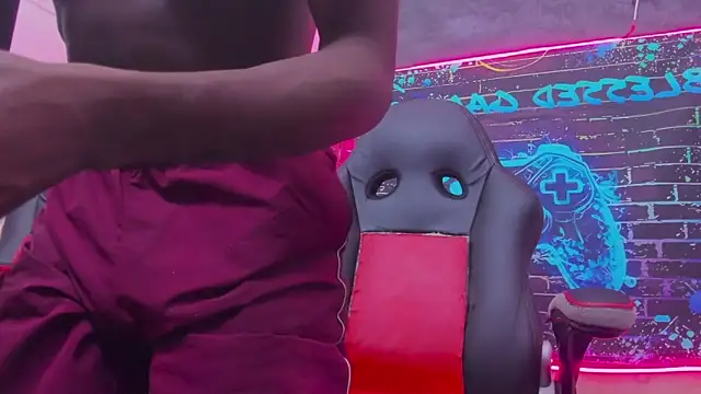 Jeanpieroo26 online show from February 23, 2026, 8:31 pm