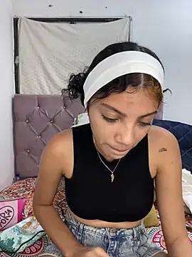 Britney  Latina online show from February 27, 2026, 3:07 am