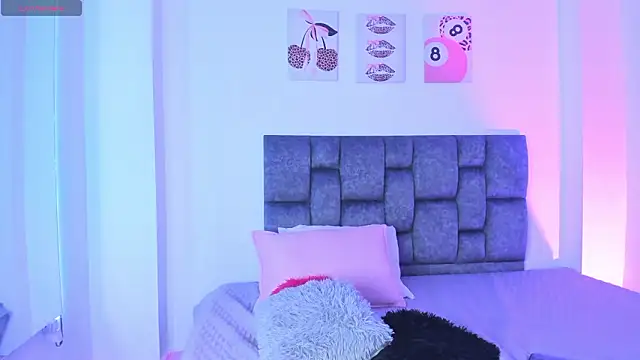 Snapshot of Madison_Rosee chatting on March 18, 2026, 1:57 pm Madison Rosee online show from March 18, 2026, 1:57 pm