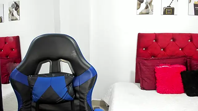 Snapshot of Madison_Rosee chatting on April 5, 2026, 12:50 am Madison Rosee online show from April 5, 2026, 12:50 am