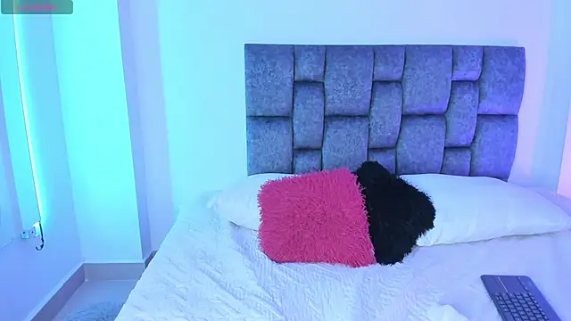 Snapshot of Madison_Rosee chatting on March 12, 2026, 11:36 am Madison Rosee online show from March 12, 2026, 11:36 am