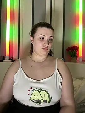 lipsi vikki online show from February 9, 2026, 7:34 pm