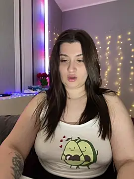 lipsi vikki online show from February 15, 2026, 7:02 pm