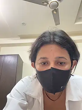 raavigirl online show from February 23, 2026, 4:40 pm