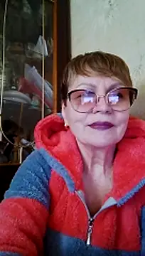 SophieBurns online show from April 6, 2026, 11:11 am