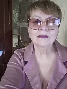 Snapshot of SophieBurns chatting on May 28, 2026, 9:06 am SophieBurns online show from May 28, 2026, 9:06 am