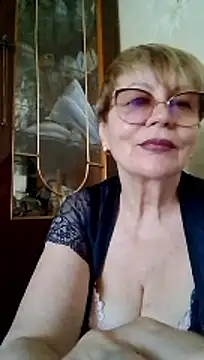 Snapshot of SophieBurns chatting on July 9, 2026, 10:48 am SophieBurns online show from July 9, 2026, 10:48 am