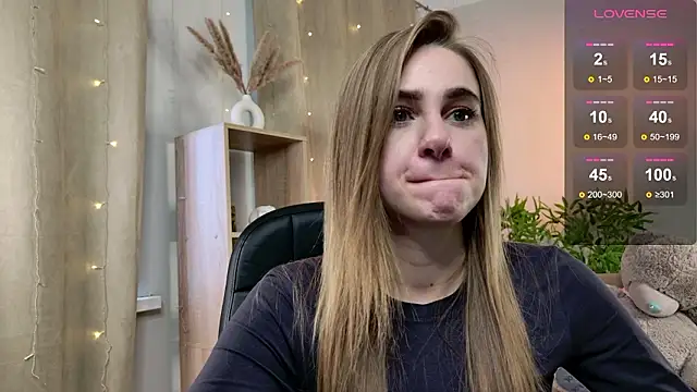 Snapshot of Erica_Grace chatting on February 14, 2026, 5:51 am Erica Grace online show from February 14, 2026, 5:51 am