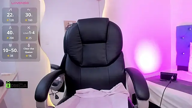 Snapshot of Dulcecooper1 chatting on March 6, 2026, 2:28 am Dulcecooper1 online show from March 6, 2026, 2:28 am