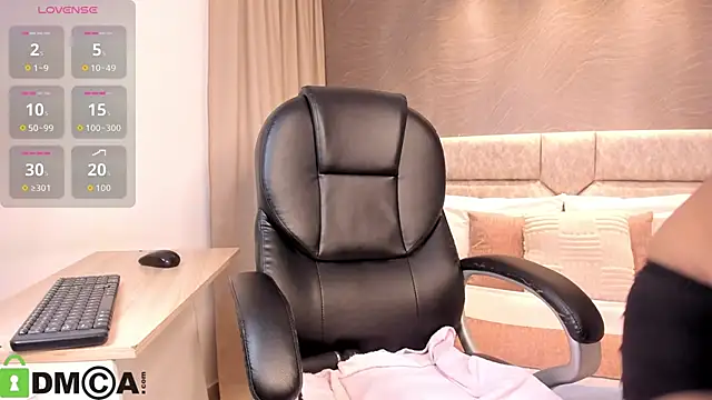 Snapshot of Dulcecooper1 chatting on March 14, 2026, 5:30 pm Dulcecooper1 online show from March 14, 2026, 5:30 pm