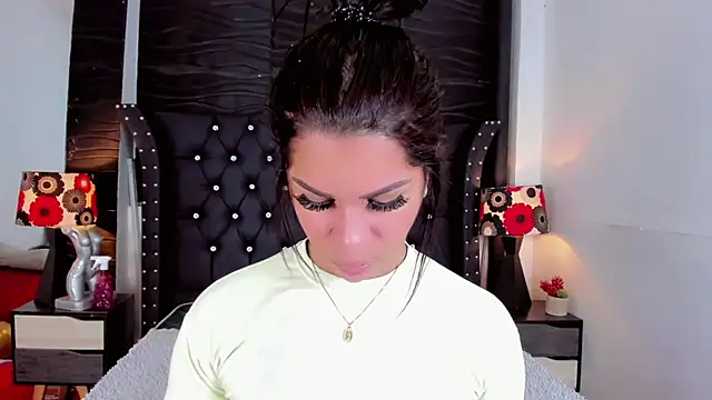 Makeyla Fox  online show from February 27, 2026, 12:49 pm