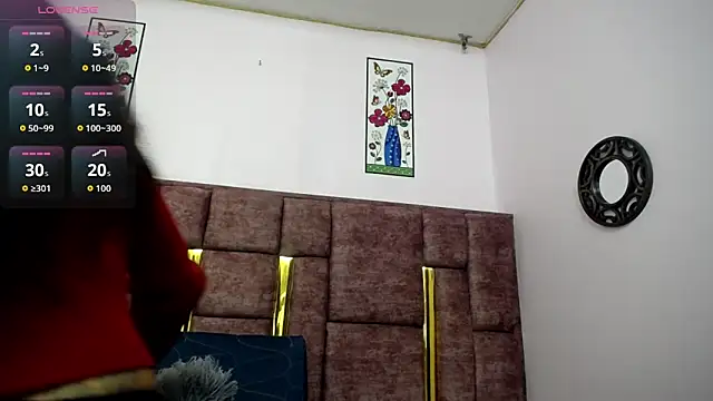 Snapshot of FRANCESCA_LOVE_ chatting on May 5, 2026, 3:20 am FRANCESCA LOVE online show from May 5, 2026, 3:20 am