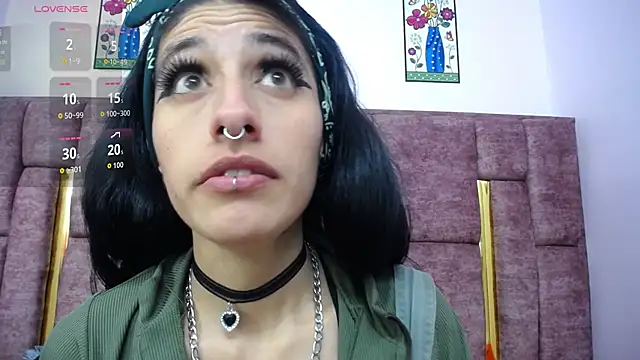 Snapshot of FRANCESCA_LOVE_ chatting on April 10, 2026, 4:08 am FRANCESCA LOVE online show from April 10, 2026, 4:08 am