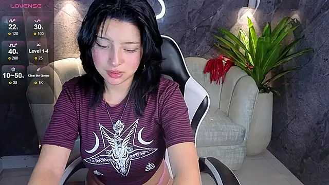 Lisa Doll Tx online show from April 1, 2026, 7:44 pm