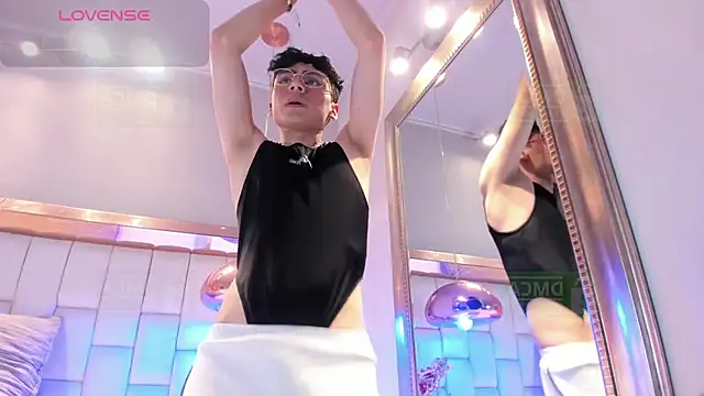 Sebastian Collins  online show from February 9, 2026, 9:24 pm