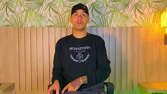 Snapshot of TommyBlue_ chatting on February 18, 2026, 6:59 pm TommyBlue online show from February 18, 2026, 6:59 pm