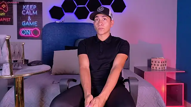 Snapshot of AxelBlaze_ chatting on February 25, 2026, 6:52 pm AxelBlaze online show from February 25, 2026, 6:52 pm