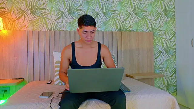 Snapshot of AxelBlaze_ chatting on February 6, 2026, 6:26 pm AxelBlaze online show from February 6, 2026, 6:26 pm