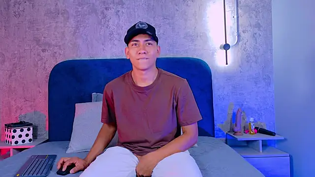 Snapshot of AxelBlaze_ chatting on February 12, 2026, 6:18 pm AxelBlaze online show from February 12, 2026, 6:18 pm