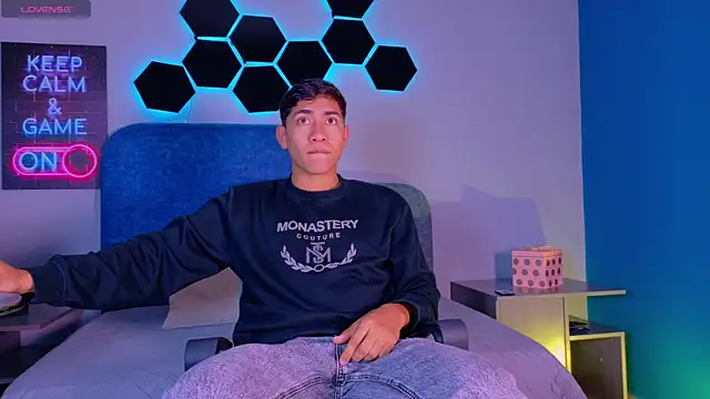 Snapshot of AxelBlaze_ chatting on February 23, 2026, 3:45 pm AxelBlaze online show from February 23, 2026, 3:45 pm