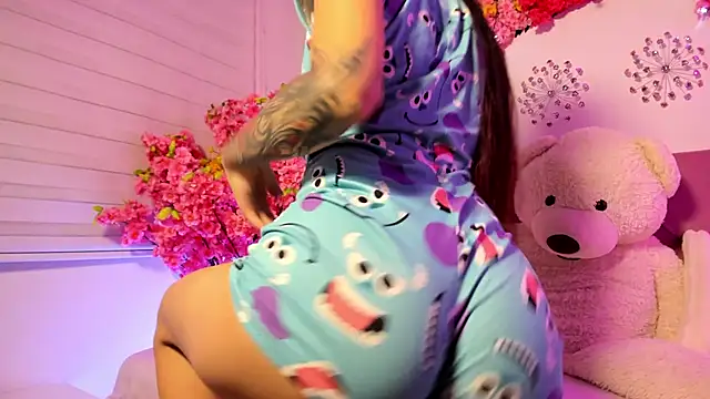 Eleanor Park  online show from April 9, 2026, 4:03 am