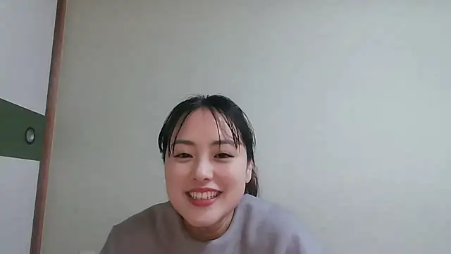 yuri-japan online show from March 10, 2026, 1:53 am