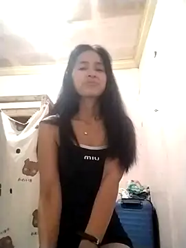 Snapshot of sweet_maxine44 chatting on April 15, 2026, 10:32 pm sweet maxine44 online show from April 15, 2026, 10:32 pm