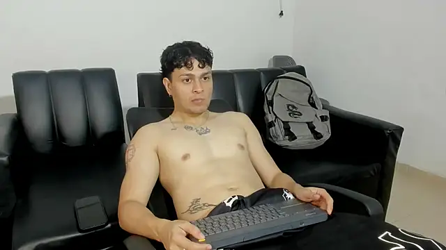 Philip Jons online show from April 13, 2026, 8:35 pm