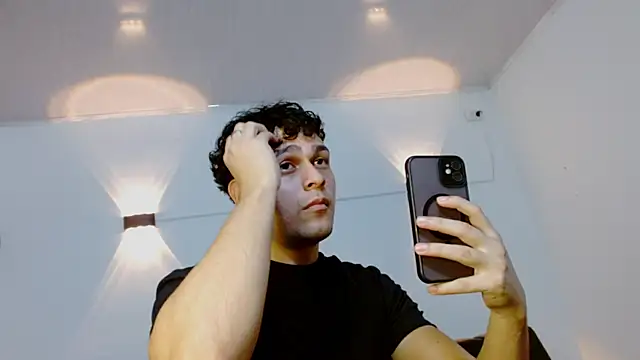 Snapshot of Philip_Jons chatting on February 22, 2026, 10:22 pm Philip Jons online show from February 22, 2026, 10:22 pm