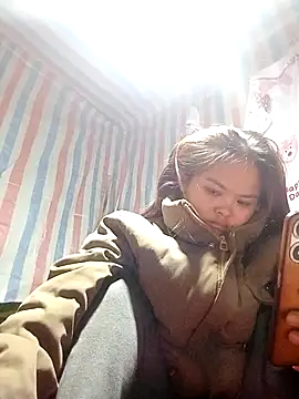 Snapshot of Luminana chatting on March 10, 2026, 1:20 am Luminana online show from March 10, 2026, 1:20 am