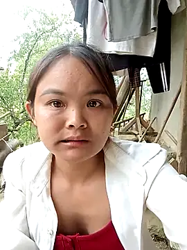 Snapshot of Luminana chatting on April 11, 2026, 4:20 am Luminana online show from April 11, 2026, 4:20 am