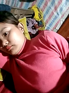 Luminana online show from May 8, 2026, 5:33 am