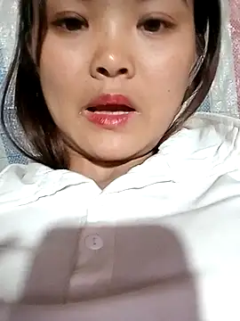 Snapshot of Luminana chatting on March 8, 2026, 3:04 pm Luminana online show from March 8, 2026, 3:04 pm