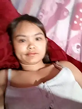 Snapshot of Luminana chatting on April 9, 2026, 11:27 am Luminana online show from April 9, 2026, 11:27 am