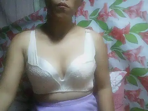 Snapshot of SweetHotBabe18 chatting on March 8, 2026, 12:16 am SweetHotBabe18 online show from March 8, 2026, 12:16 am