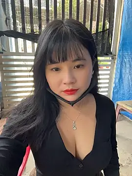 Lewd couple online show from May 14, 2026, 6:32 am