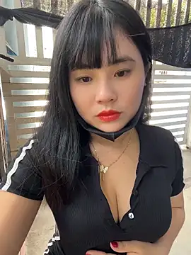 Lewd couple online show from May 24, 2026, 5:40 am