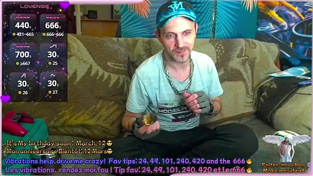 Snapshot of SwatRocShy chatting on March 11, 2026, 7:35 am SwatRocShy online show from March 11, 2026, 7:35 am