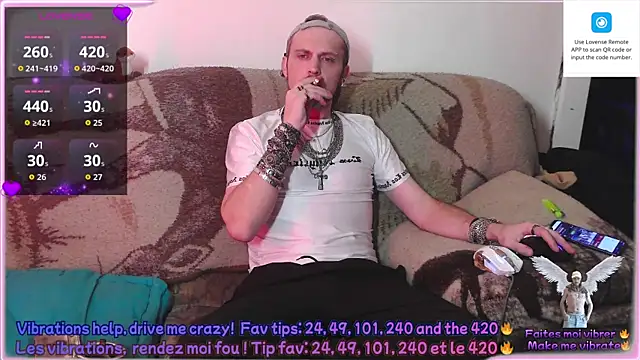 Snapshot of SwatRocShy chatting on May 14, 2026, 5:26 am SwatRocShy online show from May 14, 2026, 5:26 am
