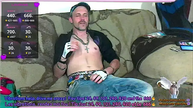 Snapshot of SwatRocShy chatting on March 22, 2026, 7:04 pm SwatRocShy online show from March 22, 2026, 7:04 pm