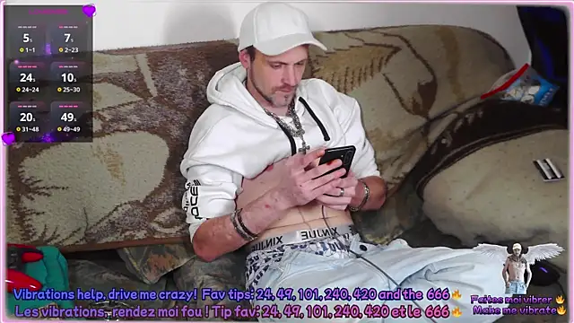 Snapshot of SwatRocShy chatting on March 30, 2026, 6:26 am SwatRocShy online show from March 30, 2026, 6:26 am