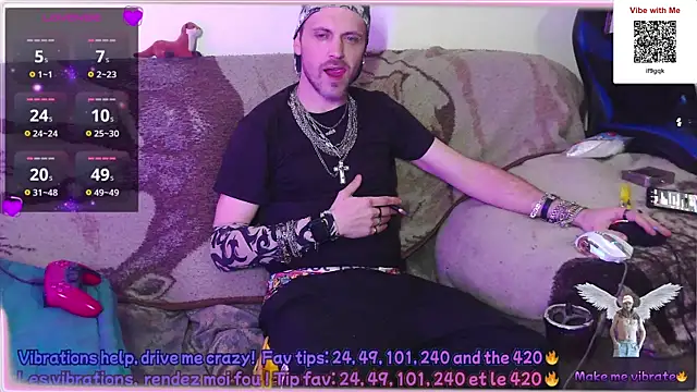 Snapshot of SwatRocShy chatting on April 28, 2026, 6:07 am SwatRocShy online show from April 28, 2026, 6:07 am