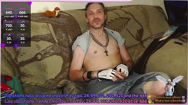 Snapshot of SwatRocShy chatting on April 7, 2026, 6:32 pm SwatRocShy online show from April 7, 2026, 6:32 pm